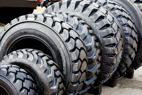 Tires of different sizes for tractors in market