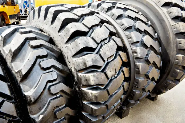 Tires of different sizes for tractors in market