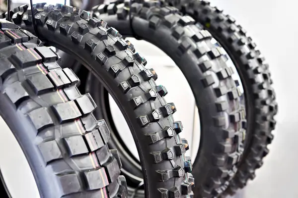 Reifen Für Räder Von Motocross Motorrädern Geschäft Stockbild