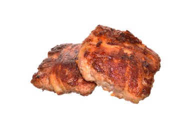 beyaz arka plan üzerinde izole kızarmış et