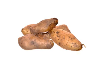 Beyaz arkaplanda izole edilmiş patates