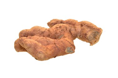 Beyaz arkaplanda zencefil izole