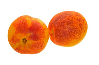 Beyaz arkaplanda şeftali izole