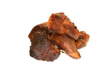 beyaz arka plan üzerinde izole kızarmış et
