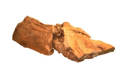 Beyaz arkaplanda yakacak odun