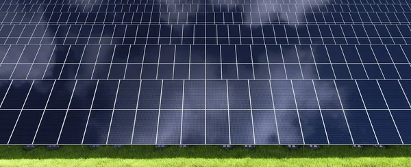 Rzędy Paneli Słonecznych Polu Tle Zielonej Trawy Elektrownia Naziemna Alternatywnej — Zdjęcie stockowe