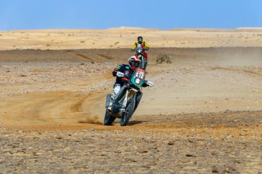 Al-Kharj, Suudi Arabistan - 10 Ocak 2023: Franco Picco Fantic 450 Ralli bisikleti ile Dakar Ralli 2023 Sürüm 'ünün 9..