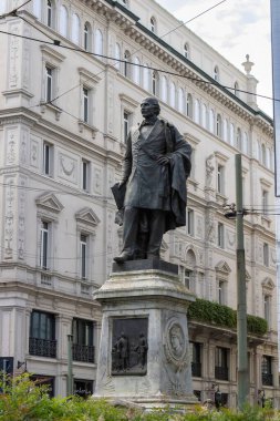 Ettore Ferrari 'nin Carlo Cattaneo Anıtı (yaklaşık 1901), Milan, İtalya