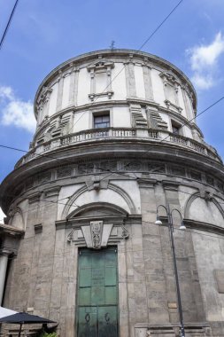 San Sebastiano Tapınağı, Orta Milano 'da geç dönem Rönesans tarzı bir kilisedir..