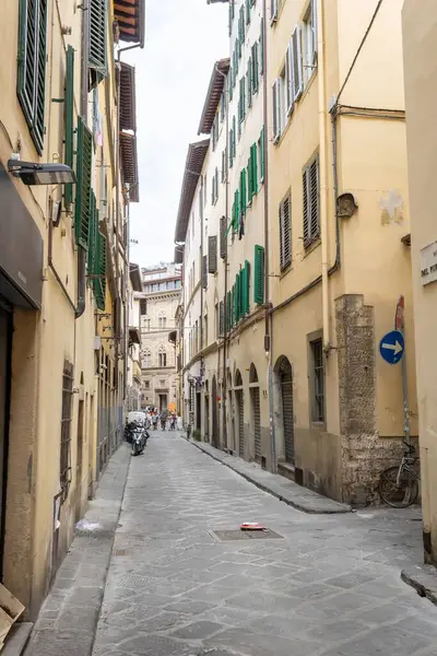Floransa, İtalya - 27 Mayıs 2025 Via del Parione