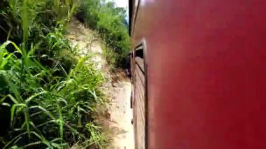 Demodara, Sri Lanka - 17 Temmuz 2025: Demodara 'dan Ella' ya giden trenden bir görüntü