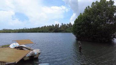 Sri Lanka 'da mangrovlu Koggala Gölü