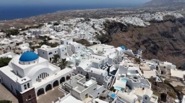 Yunanistan 'ın Santorini adasının en yüksek köyü Imerovigli' nin hava manzarası