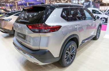ATENS, GREECE - 5 Ekim 2024: Nissan X-Trail e-PowER Auto Athina 2024 Motor Fuarı.