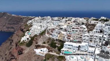 Yunanistan 'ın Santorini adasının en yüksek köyü Imerovigli' nin hava manzarası