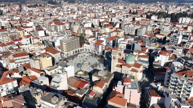 Ag 'ın hava görüntüsü. Yunanistan 'ın Moreloponnese kentindeki Vasileiou Meydanı