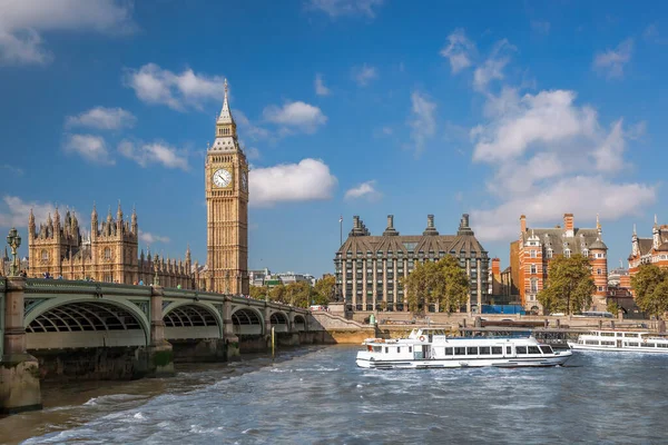 Berühmter Big Ben Mit Brücke Über Die Themse Und Tourenboot — Stockfoto
