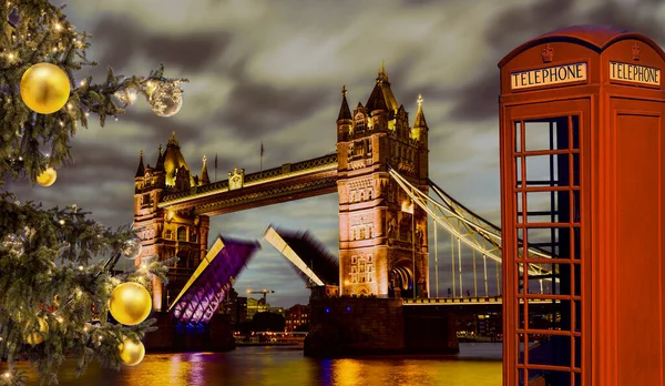 Tower Bridge Lift Time Christmas Tree Red Phone Booth London — Stock Photo, Image