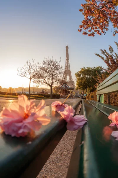 Πύργος Του Άιφελ Κατά Διάρκεια Όμορφης Άνοιξης Στο Παρίσι Γαλλία — Φωτογραφία Αρχείου