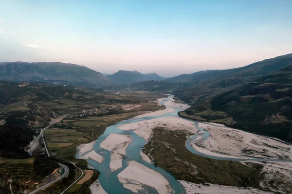 Winding River Albania Taken May 2022 lizenzfreie Stockbilder