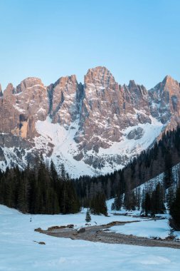 Kuzey İtalya 'daki Dolomitler Dağları