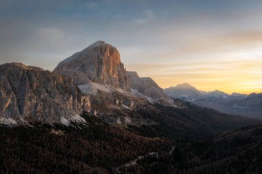 Kuzey İtalya 'daki Dolomitler Dağları