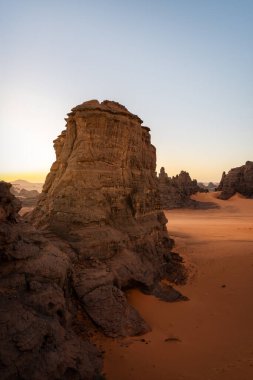 Güney Cezayir 'de Sahra Çölü Tadrart Rouge