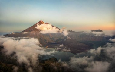 Endonezya 'da Lombok' ta Rinjani Dağı