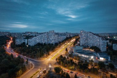 Gün batımında Moldova 'nın Chisinau Başkenti