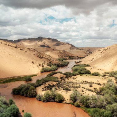 Orta Moğolistan 'daki Gobi Çölü ve Gölleri