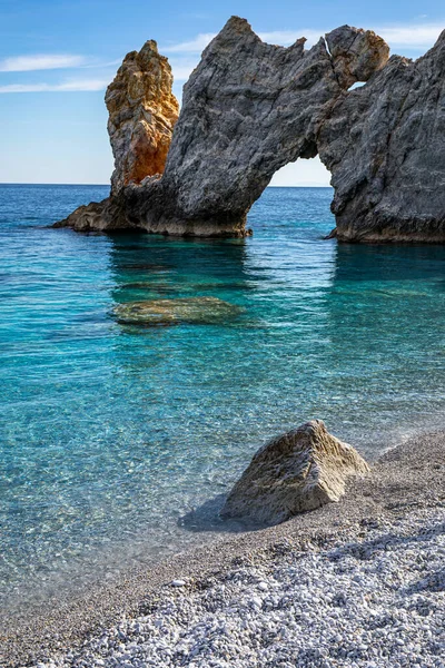 Yunanistan 'ın Skiathos adasındaki Lalaria plajı