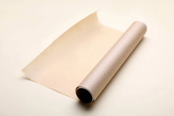 Roll Baking Paper Μπεζ Φόντο — Φωτογραφία Αρχείου