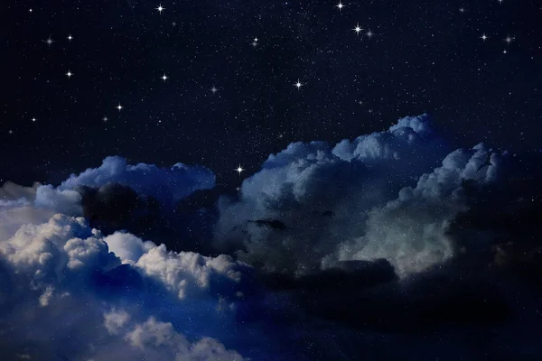 Hermosa Vista Del Cielo Nocturno Con Nubes Estrellas — Foto de Stock