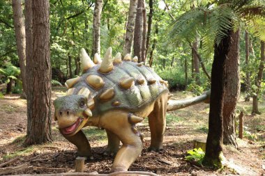 Amersfoort, Hollanda - 20 Ağustos 2022: DierenPark 'ta Euoplocephalus