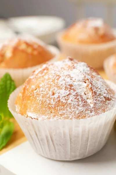 Tasty Muffin Powdered Sugar Table Closeup — Fotografia de Stock