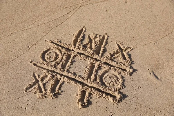 Tic Tac Toe Παιχνίδι Που Στην Αμμώδη Παραλία Πάνω Από — Φωτογραφία Αρχείου