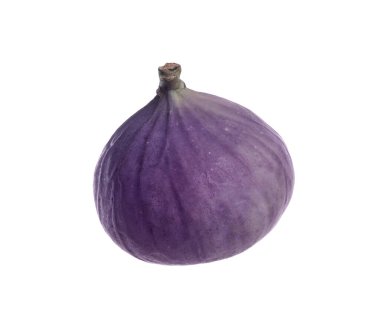 Tam olgunlaşmış taze incir beyazda izole edilmiş.