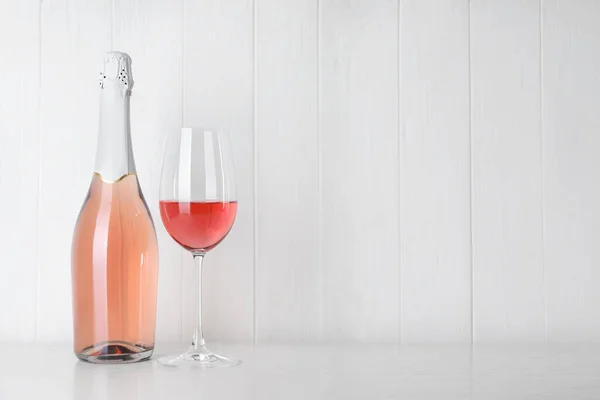 Bottle Glass Delicious Rose Wine Table White Wooden Background Space — Fotografia de Stock