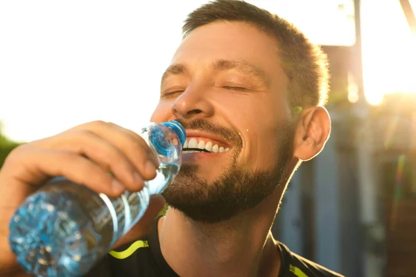 Happy Man Drinking Water Outdoors Hot Summer Day Closeup Refreshing — Stock Photo, Image