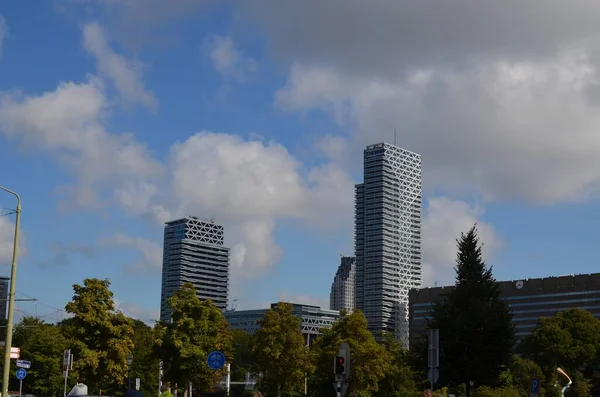 Krásný Výhled Město Moderními Budovami Slunečného Dne — Stock fotografie