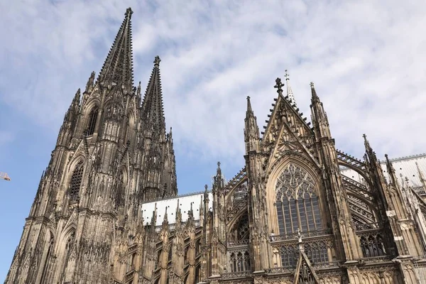Keulen Duitsland Augustus 2022 Prachtige Oude Gotische Kathedraal Tegen Blauwe — Stockfoto