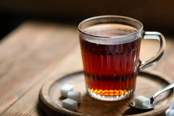 Glasschale Mit Leckerem Tee Und Zucker Auf Holztisch Nahaufnahme Raum — Stockfoto