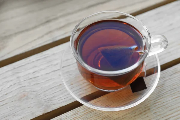 Beutel Schwarzer Tee Tasse Auf Holztisch — Stockfoto
