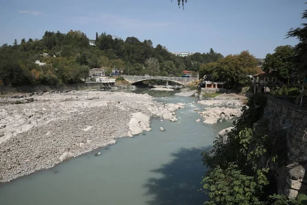 Kutaisi Gruzja Września 2022 Malowniczy Widok Miasto Rzekę Rioni — Zdjęcie stockowe