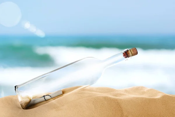 Corked Glass Bottle Rolled Paper Note Sandy Beach Ocean — Stock Photo, Image