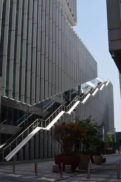 Stadsstraat Met Prachtige Moderne Stedelijke Architectuur — Stockfoto