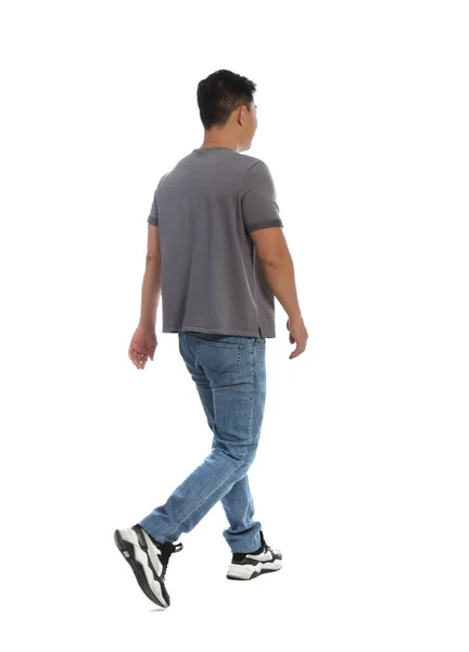 Hombre Traje Casual Caminando Sobre Fondo Blanco Vista Trasera — Foto de Stock