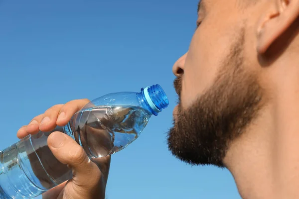 Man Drinking Water Blue Sky Hot Summer Day Closeup Refreshing — Stock Photo, Image