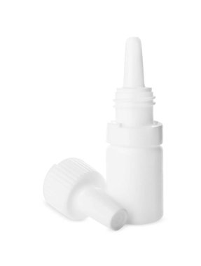 Bir şişe tıbbi damla beyaza izole edilmiş.