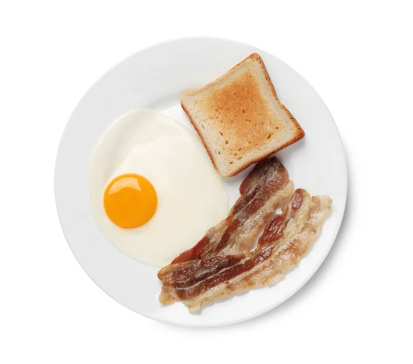 Вкусное Жареное Яйцо Тостами Беконом Тарелке Изолированы Белом Вид Сверху — стоковое фото